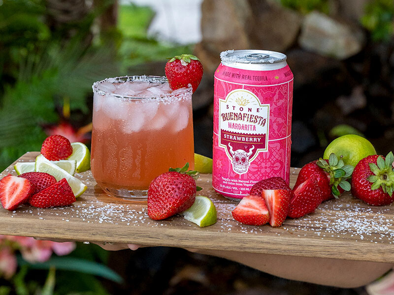 Stone Buenafiesta Margarita - Strawberry can and glass